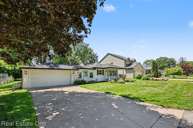 Building Photo - 1064 Woodslee Ave