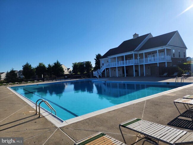 Building Photo - 437 Hillsdale Pl