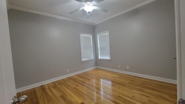 Building Photo - 203 Duke Ln