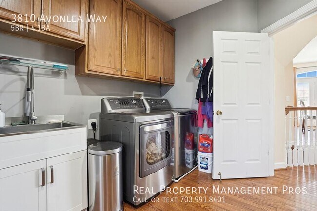 Building Photo - Gated Community, 10 Acres