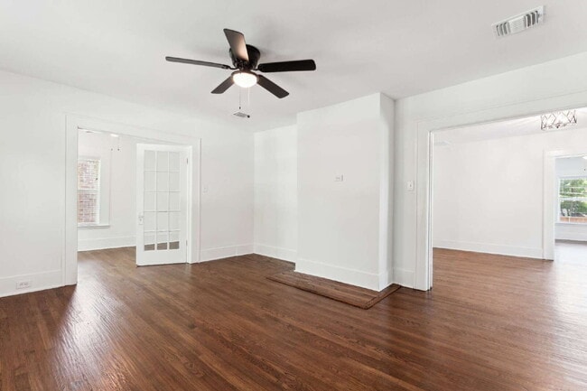 Building Photo - Tastefully updated duplex in the heart of ...