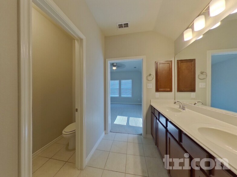 Building Photo - 125 Acadia Ln