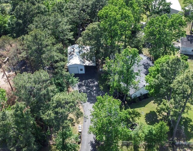 Building Photo - 27011 Azalea Ct