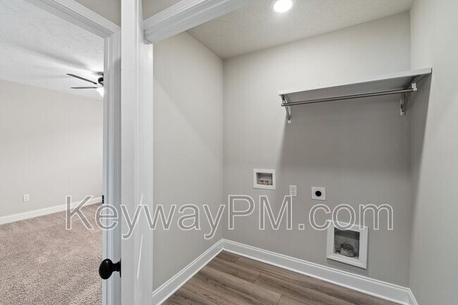 Building Photo - 2097 Limerick Ct