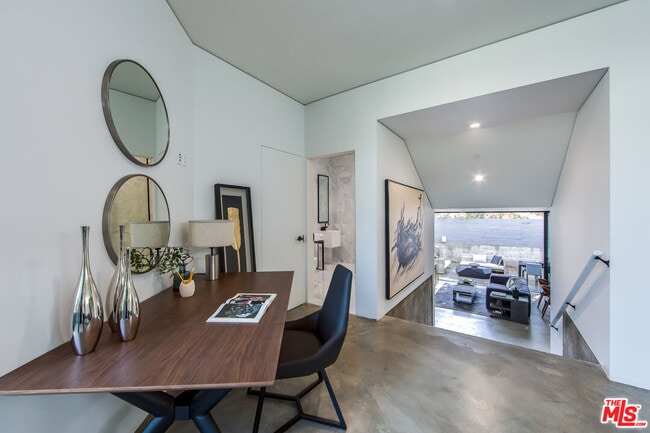 Building Photo - 855 Hilldale Ave