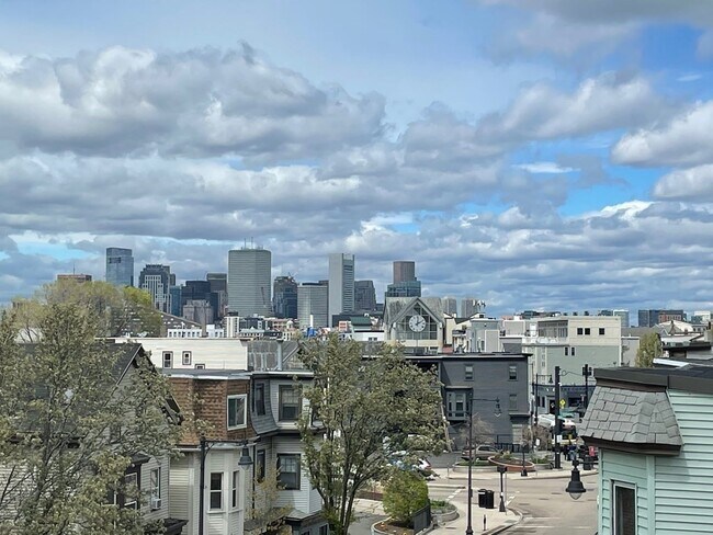 Building Photo - 26 Boston St