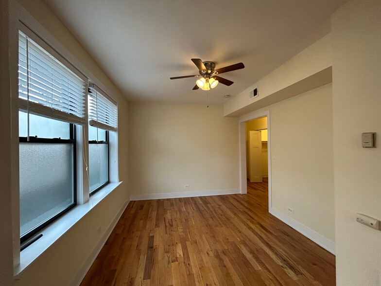 Building Photo - 338 Tudor Ct