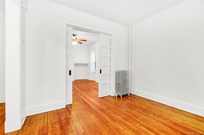 Building Photo - 158 Dubois St