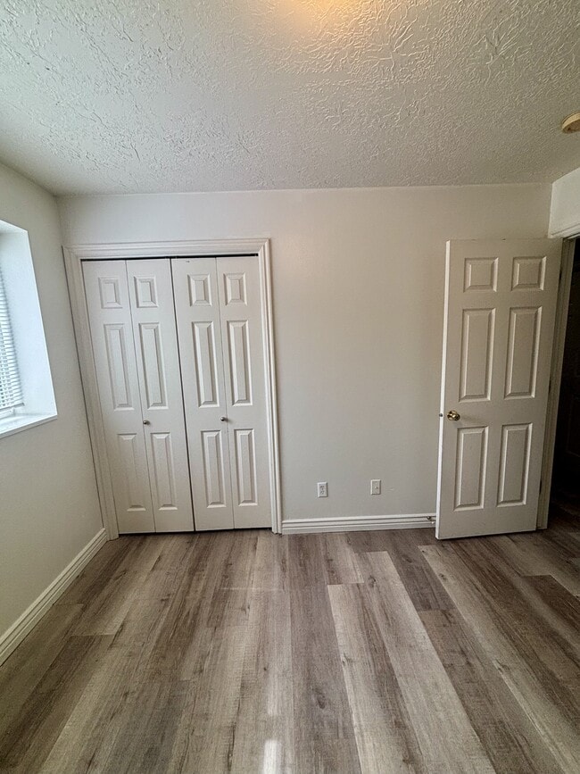 Building Photo - 215 S 1050 W