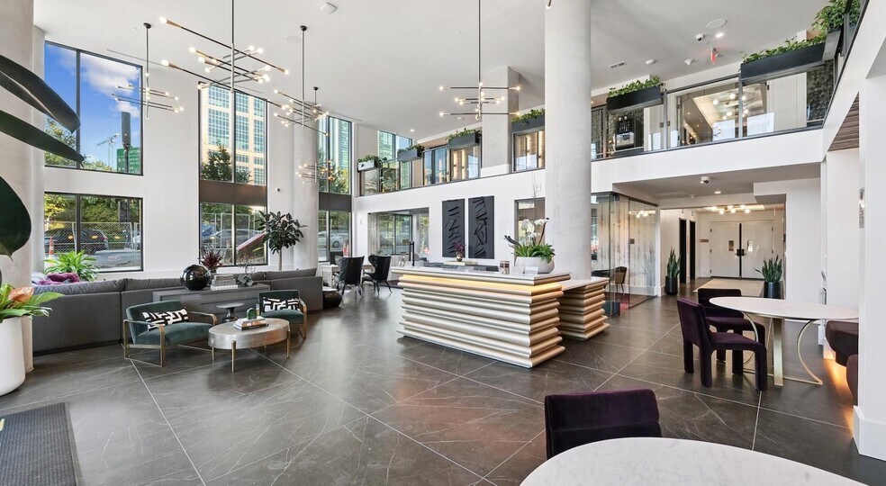 Building Photo - 1007 S Mint St