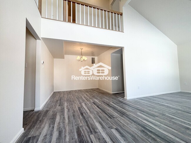 Building Photo - 1525 Casino Cir