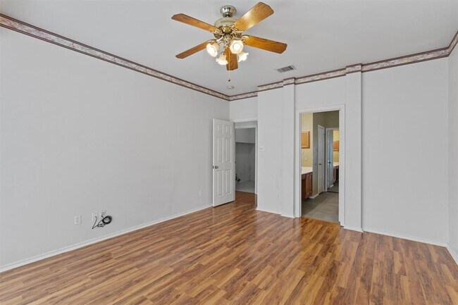Building Photo - 1805 Gray Oak Dr