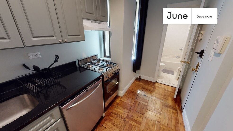 Building Photo - 715 E 5th St