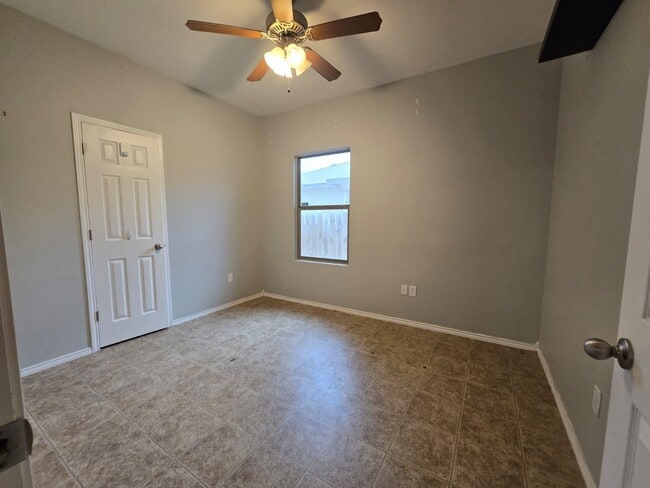 Building Photo - 5507 Marlin Dr