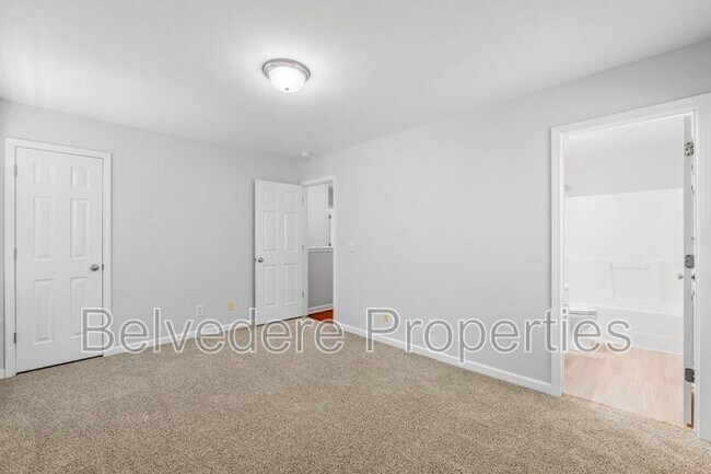 Building Photo - 14 Dunlevy Way