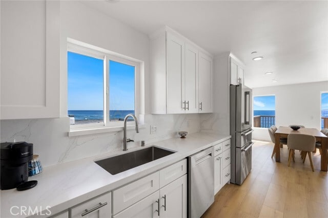 Building Photo - 1045 Gaviota Dr