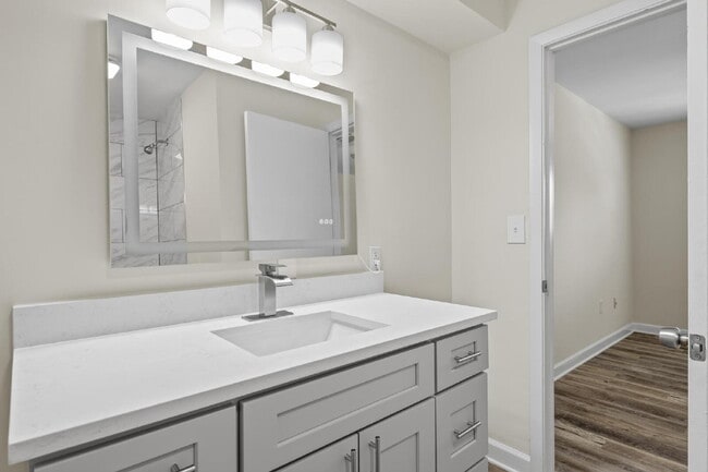 Building Photo - 11359 Bedford Oaks Dr