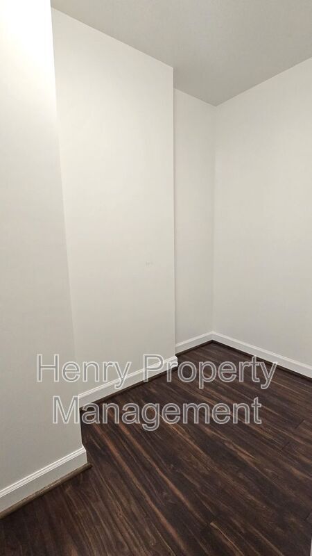 Building Photo - 121 Harvestwood Dr