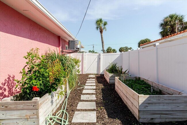 Building Photo - 411 87th Ave