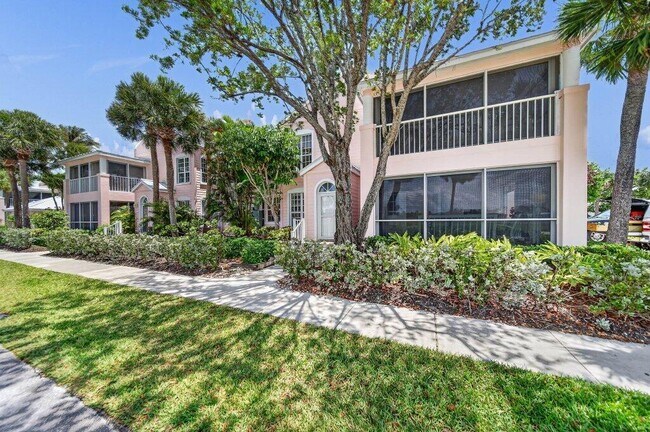 Building Photo - 391 NE Plantation Rd