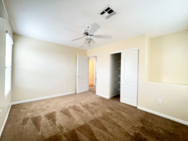Building Photo - 10555 Winter Grass Dr