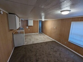 Building Photo - 904 Quail Run