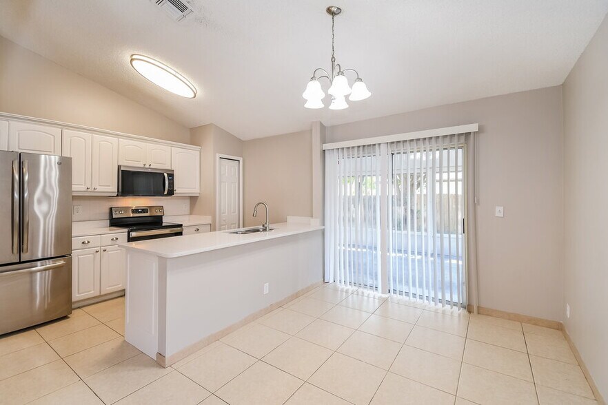 Building Photo - 11494 Kimberly Forest Dr