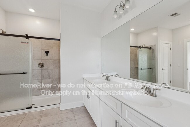 Building Photo - 517 Tavern Rd