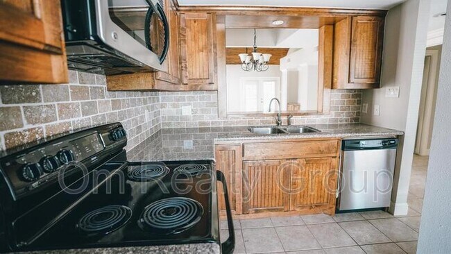 Building Photo - 4144 Greystone Way