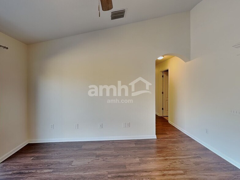 Building Photo - 13244 Early Run Ln