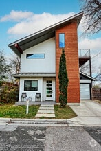 Building Photo - 1205 Short Hackberry St