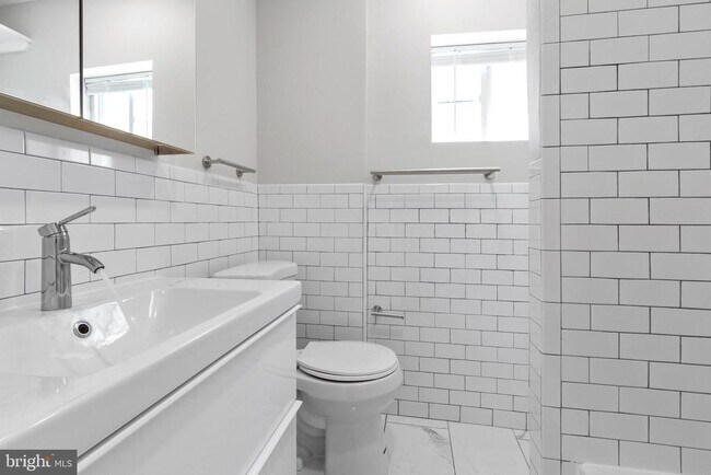 Building Photo - 1602 S LeCount St