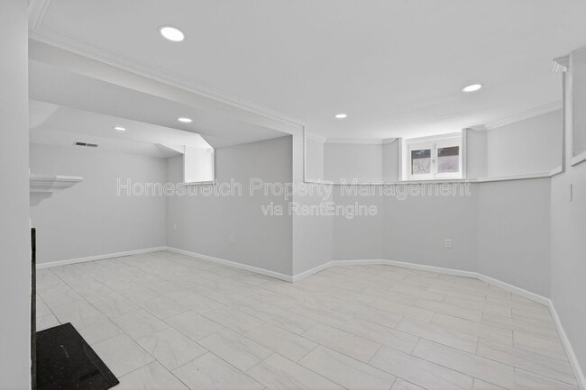 Building Photo - 4561 Laclede Ave