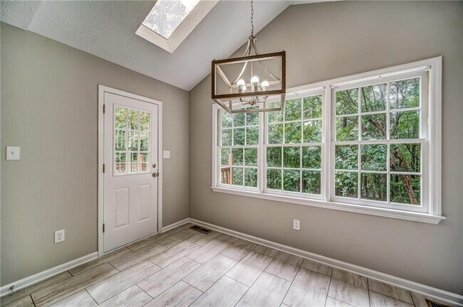 Building Photo - 311 Mariner Cir