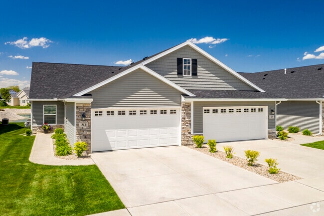 Building Photo - Rivers Edge Villas