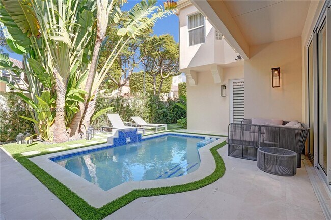 Building Photo - 20824 NE 37th Ave