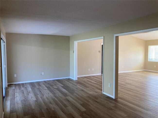 Building Photo - 1194 Porter Dr