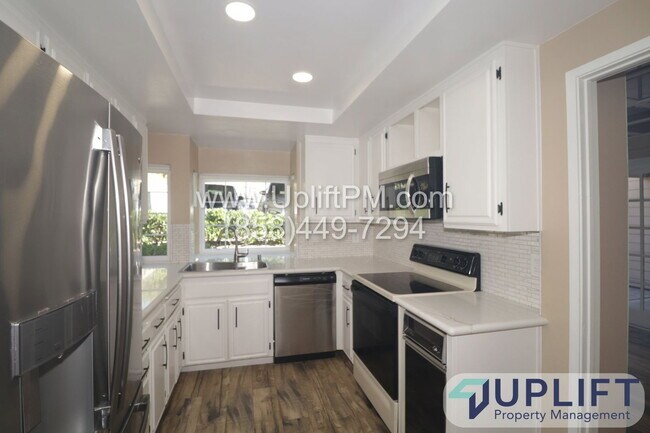 Building Photo - 5883 Mt Alifan Dr