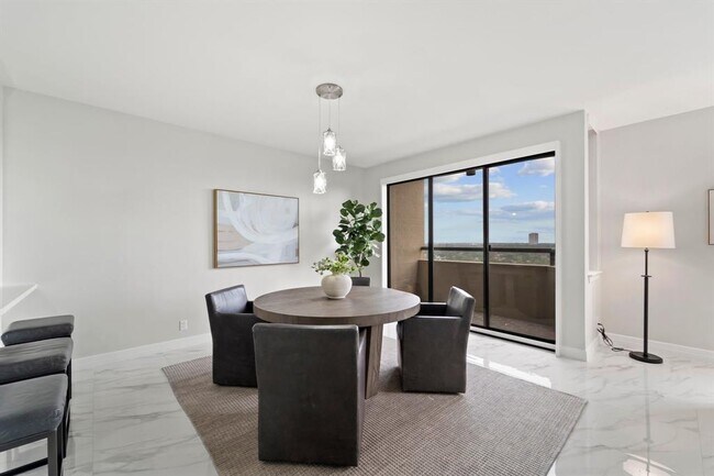 Building Photo - 651 Bering Dr