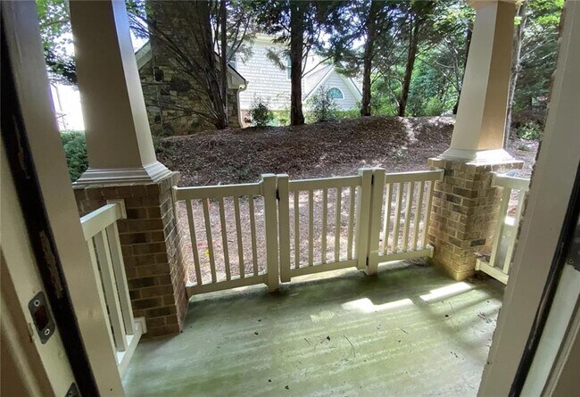 Building Photo - 815 Millwork Cir