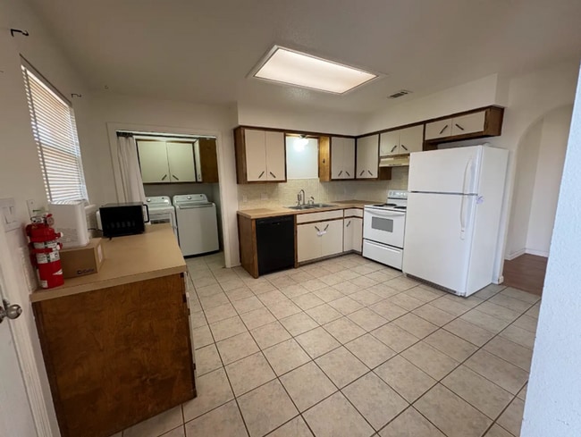 Building Photo - 312 Woodson Way