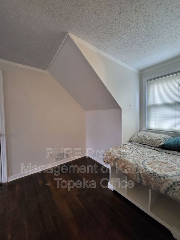 Building Photo - 6300 W 80th Terrace