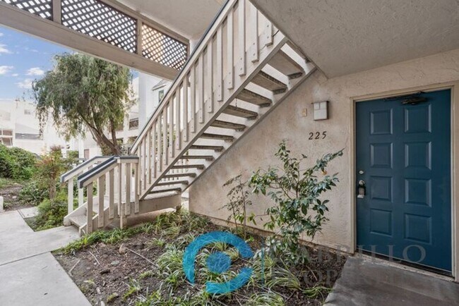 Building Photo - 2236 River Run Dr