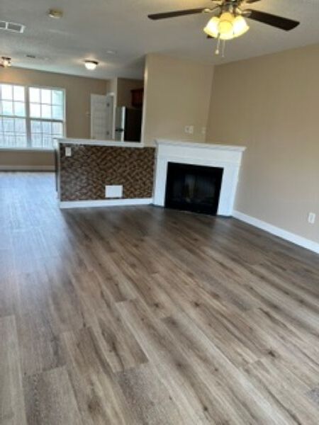 Living Room - 500 Jaclyn Cir