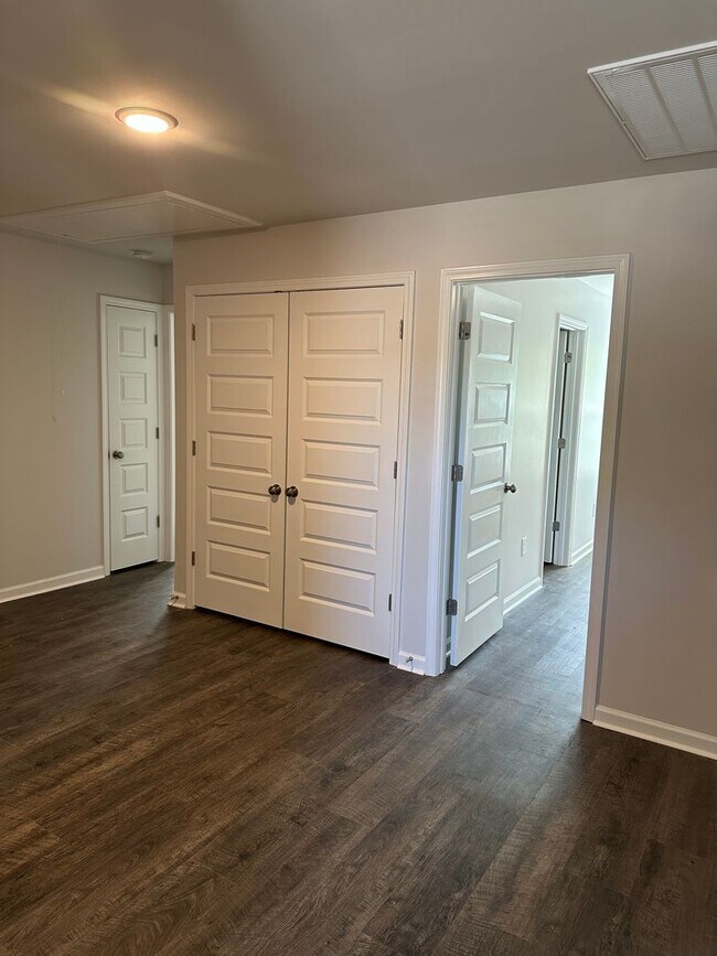 Building Photo - 2115 Kilpatrick LN