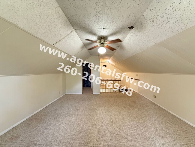 Building Photo - 3 Bedroom House