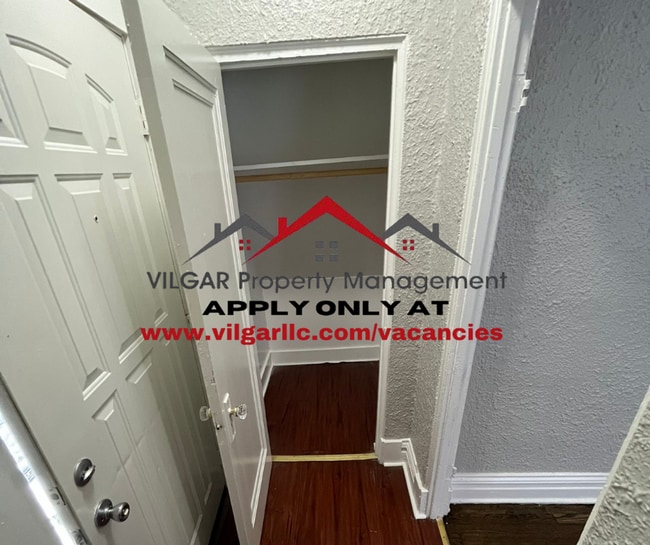Building Photo - 3 bedrooms, 1 bathroom home in Gary, IN