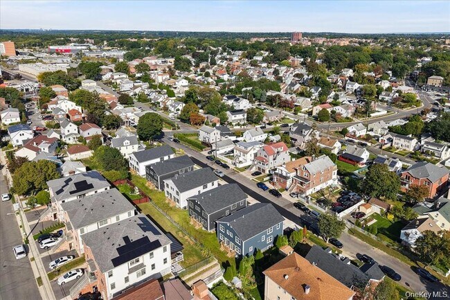 Building Photo - 89 Thurton Pl