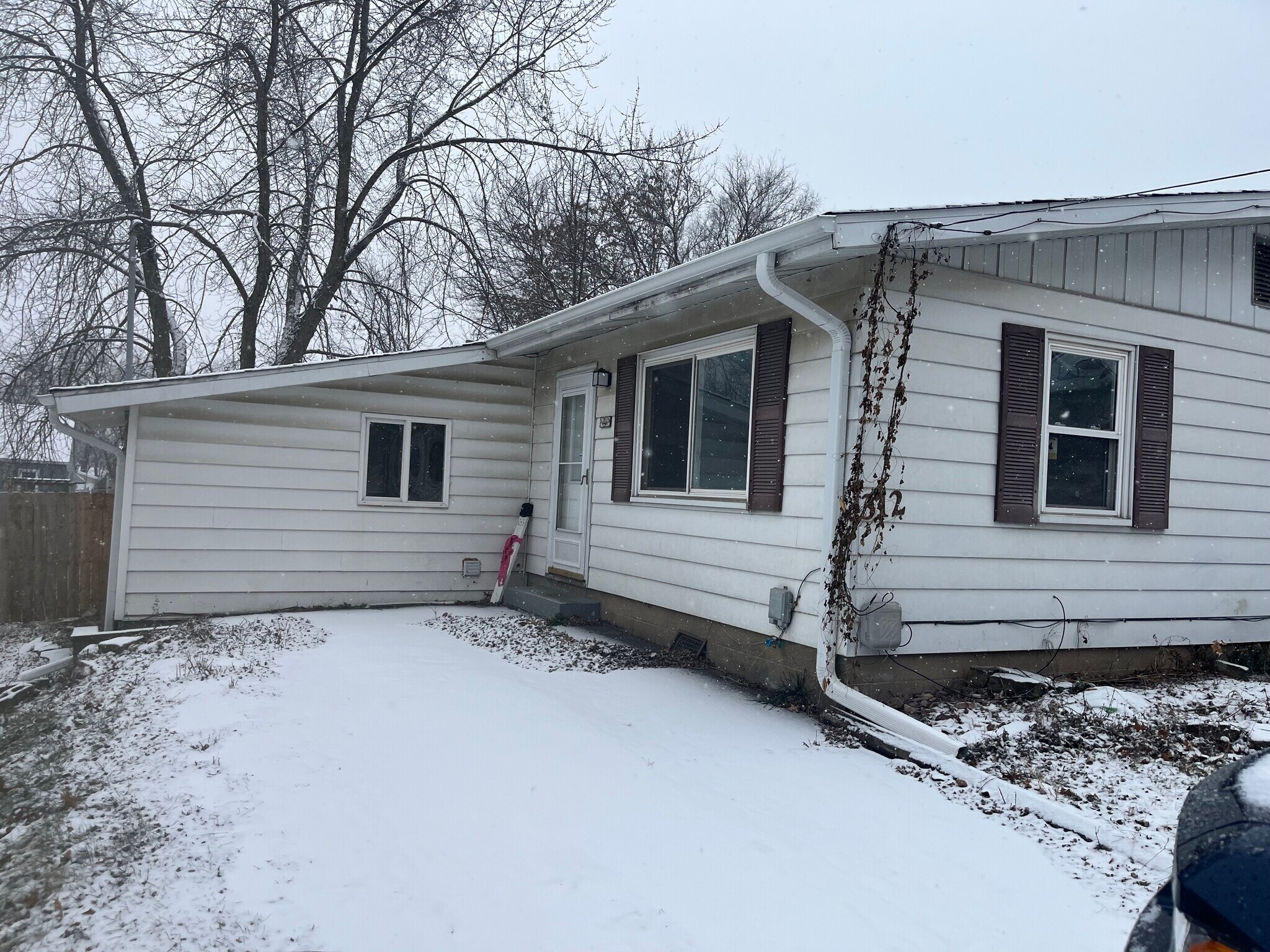 Building Photo - 312 Treasure St