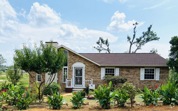 Building Photo - 7918 Holly Hills Dr